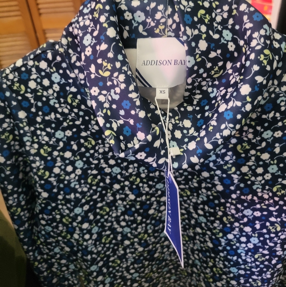 Addison Bay Floral pullover NWT